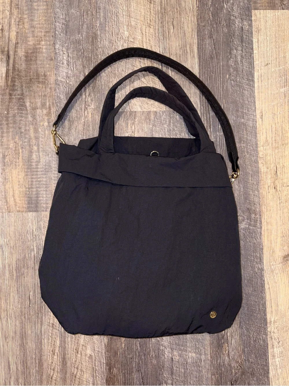 Lululemon On My Level Bag 19L Tote Crossbody Black Gold V1.0 OS
